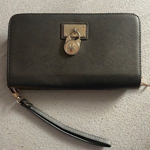 michael kors wallet